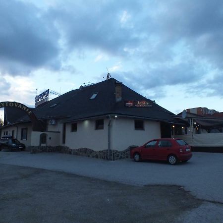 Fan Fan Penzion Rožňava Eksteriør bilde