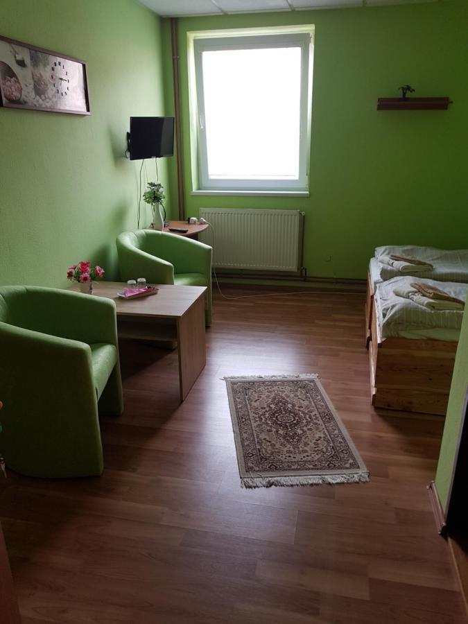 Fan Fan Penzion Rožňava Eksteriør bilde