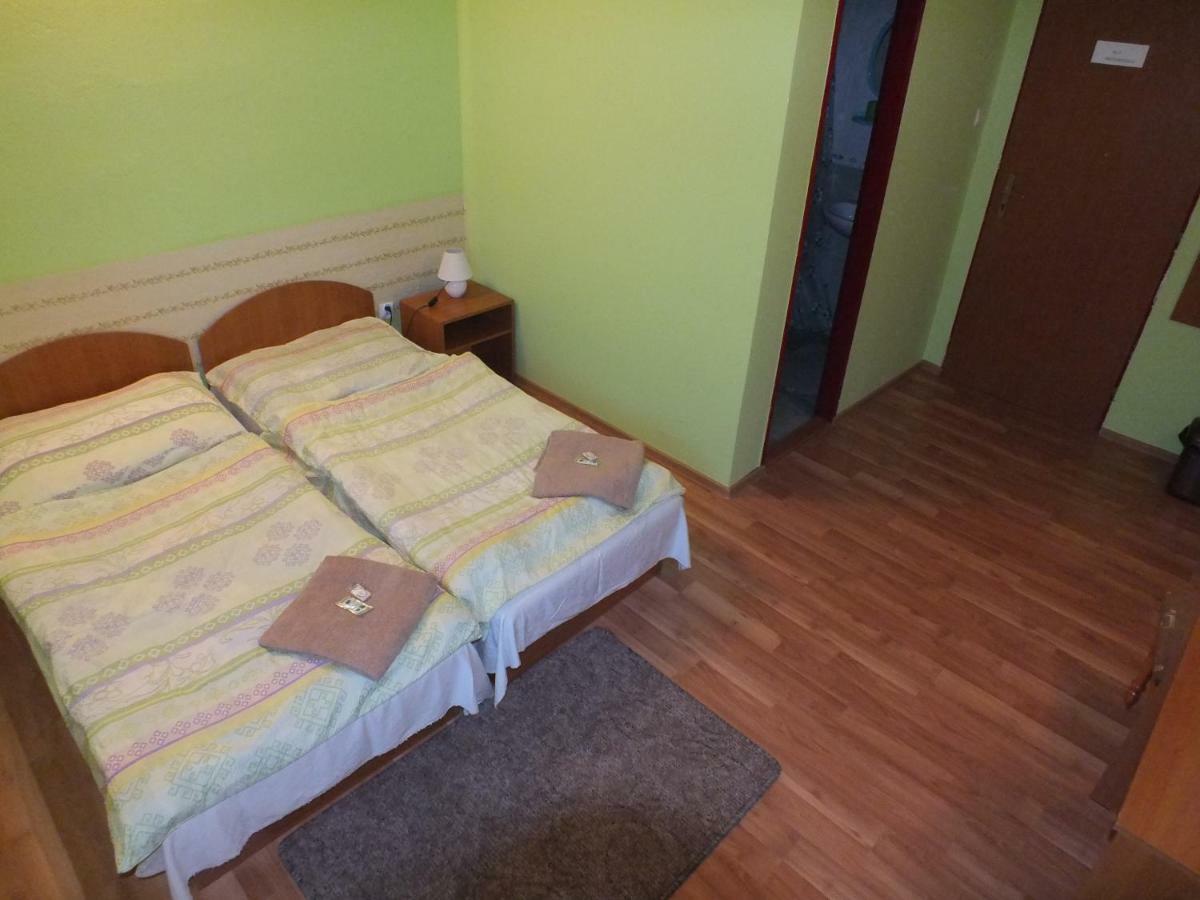 Fan Fan Penzion Rožňava Eksteriør bilde
